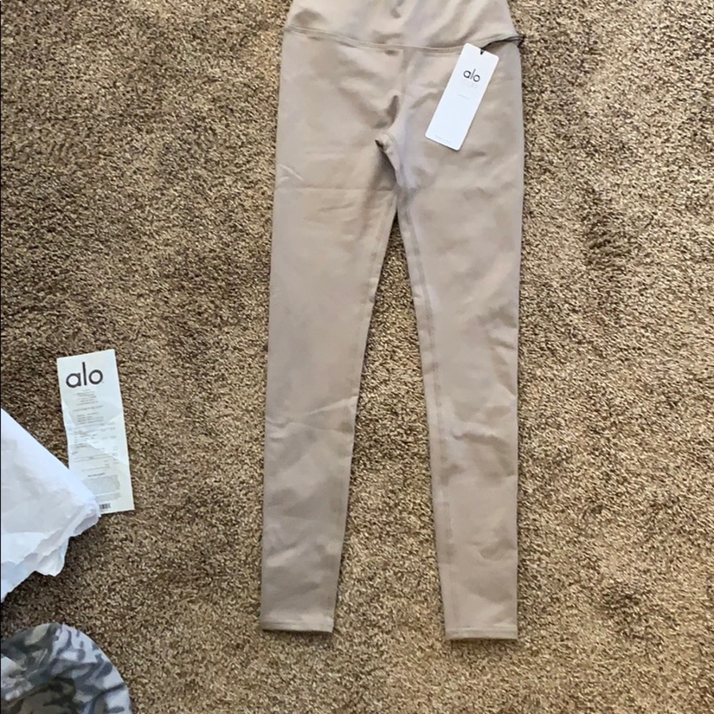 ALO leggings